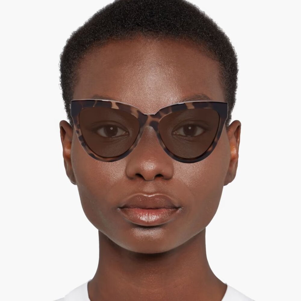 LE SPECS Liar Lair Cat Eye Tortoiseshell Sunglasses Brand New w/ Case NWT - Picture 2 of 4